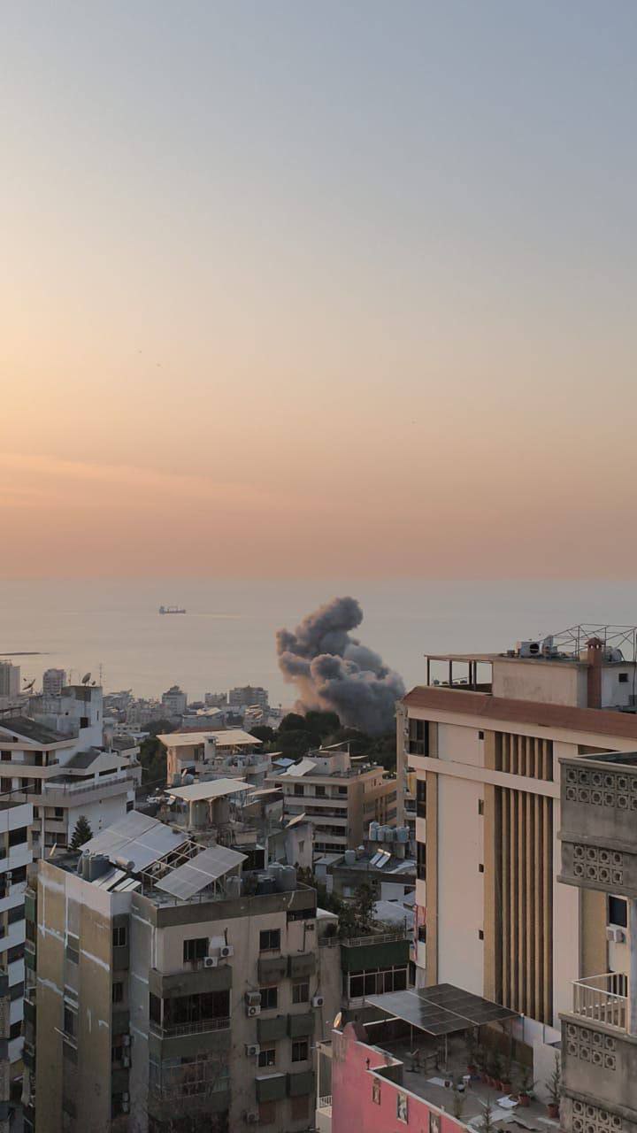 عاجل || طيران الاحتلال الحربي يشن غارات عنيفة على مدينة…