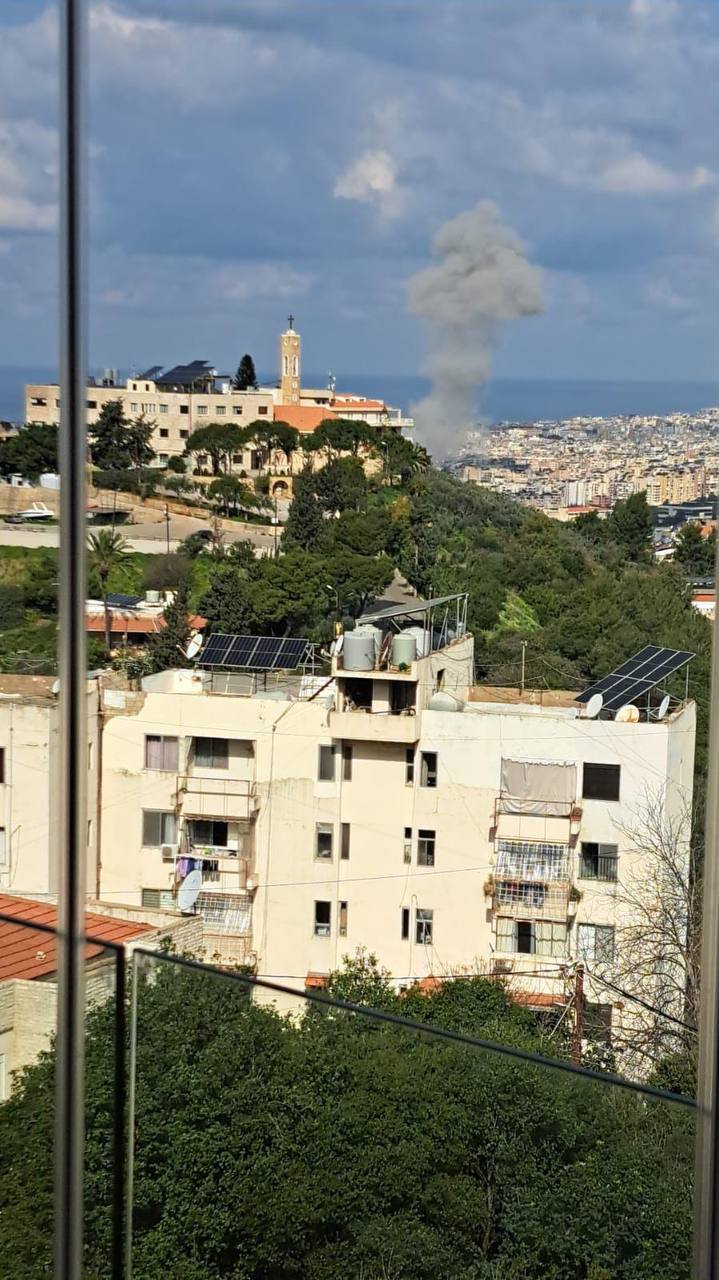 ‏غارة صهيونية تستهدف المبنى الذي تم تهديده فيحي الليلكي في…