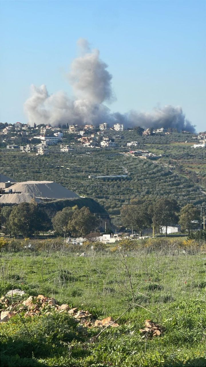 طيران الاحتلال يشن غارة على بلدة صريفا جنوب لبنان