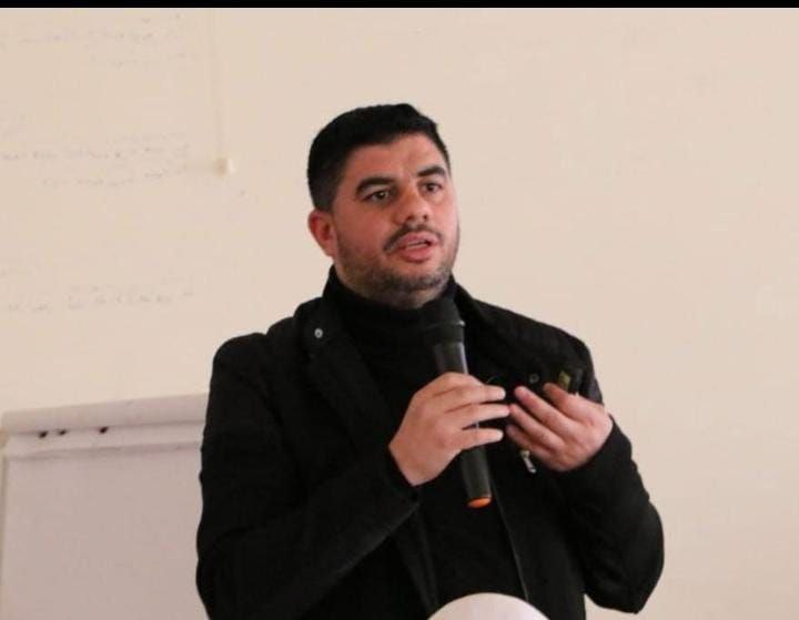 الشهيد أحمد الصديق الذي ارتقى إثر الغارة التي استهدفت مبنى…