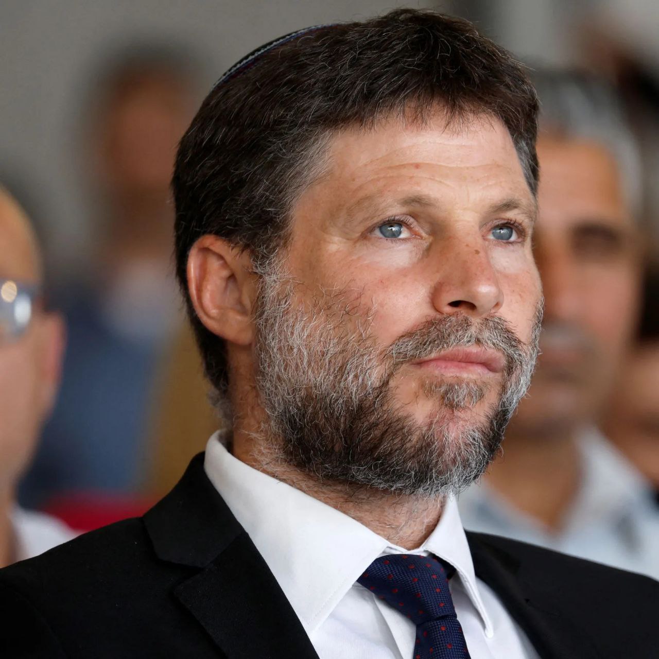 عاجل|| مصادر عبرية: قناة 12 العبرية: إصابة نجل وزير المالية…