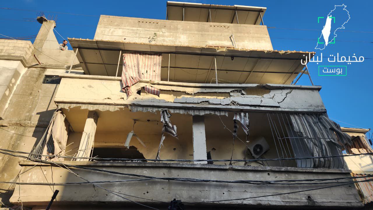 مشاهد من المكان المستهدف بمخيم عين الحلوة