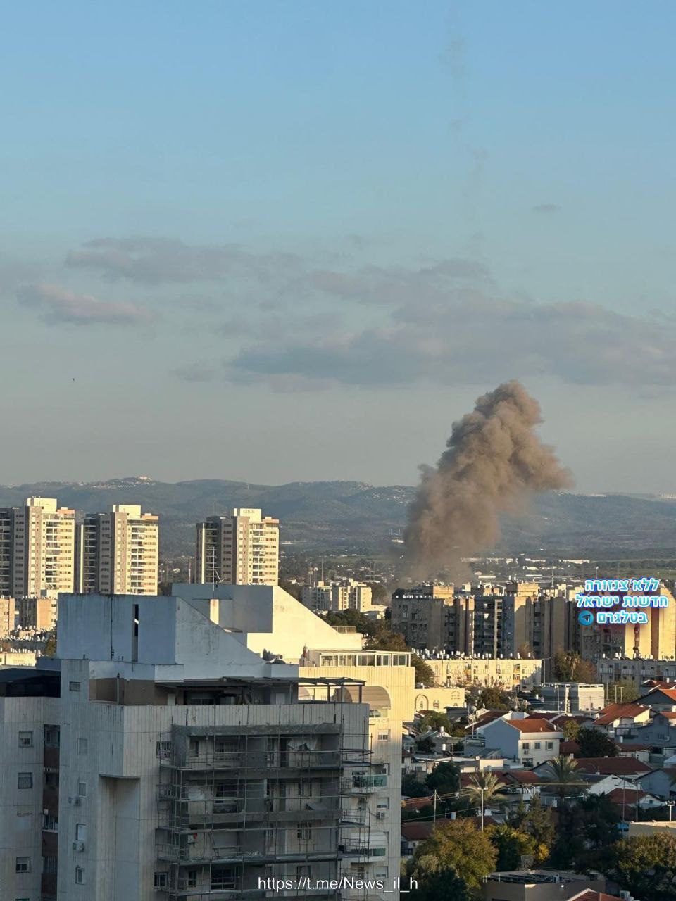 وسائل إعلام عبرية: سقوط صواريخ أطلقها حزب الله في “تل…