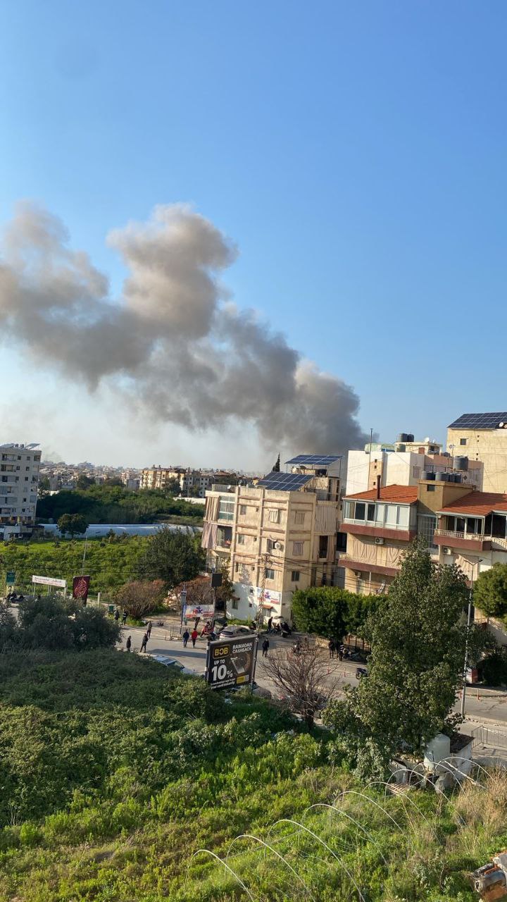 بعد الغارات التحذيرية.. طيران الاحتلال يشن غارة عنيفة على الضاحية…