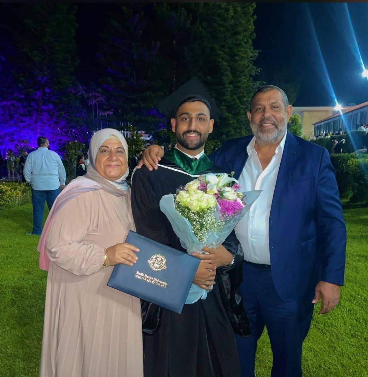 شهداء الغارة على حارة صيدا 
– الاب علي الترياقي 
-…