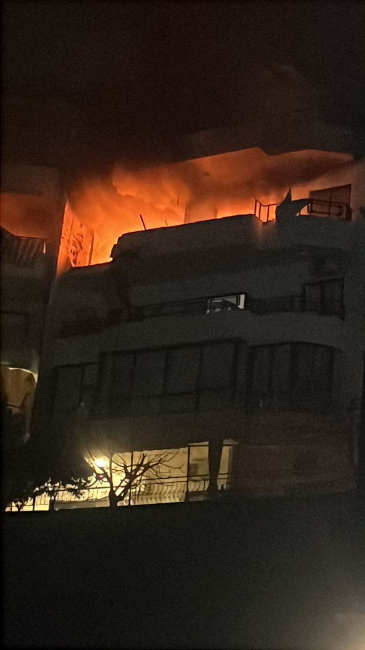 🚨 غارة صهيونية تستهدف شقة سكنية في منطقه الشرحبيل بصيدا