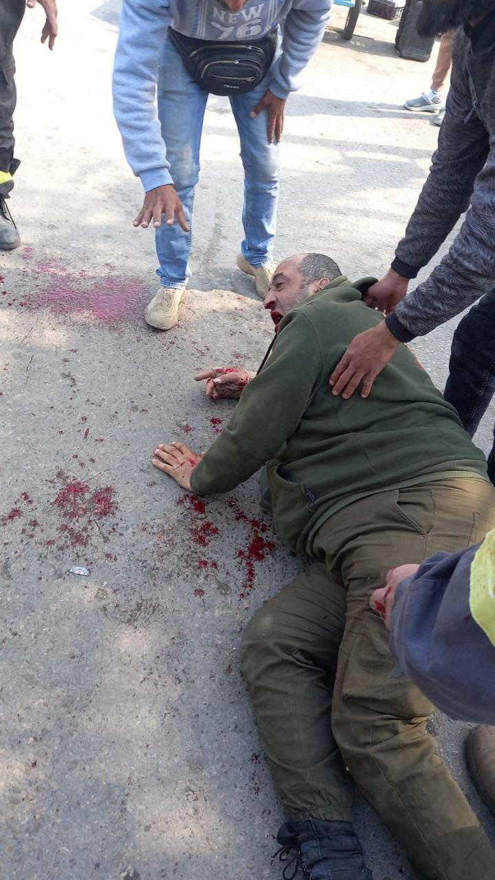 🚨 إصابة عنصر من الدفاع المدني نتيجة الغارة في صيدا.

-…