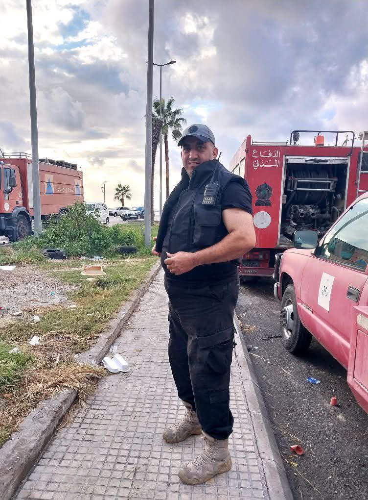 استشهاد فهمي الشامي، أحد العاملين في الدفاع المدني، جراء غارة…