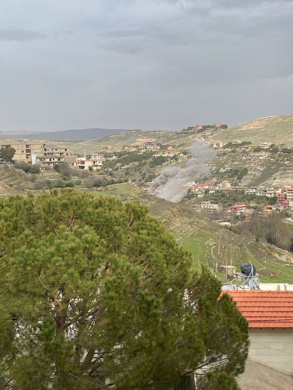 غارة تستهدف بلدة مشغرة في البقاع شرقي لبنان