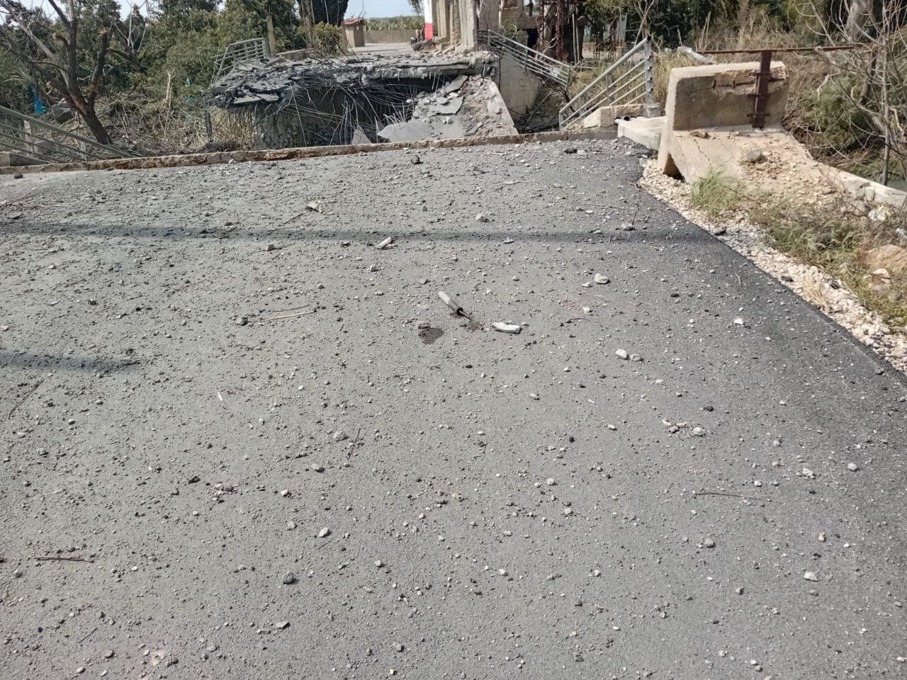 غارة استهدفت جسر القاسمية للمرة الثالثة ودمرته بشكل كامل