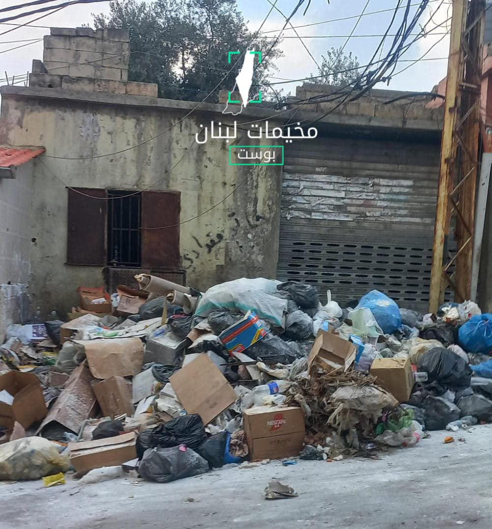 يواجه أهالي مخيم برج الشمالي في منطقة صور أزمة بيئية…