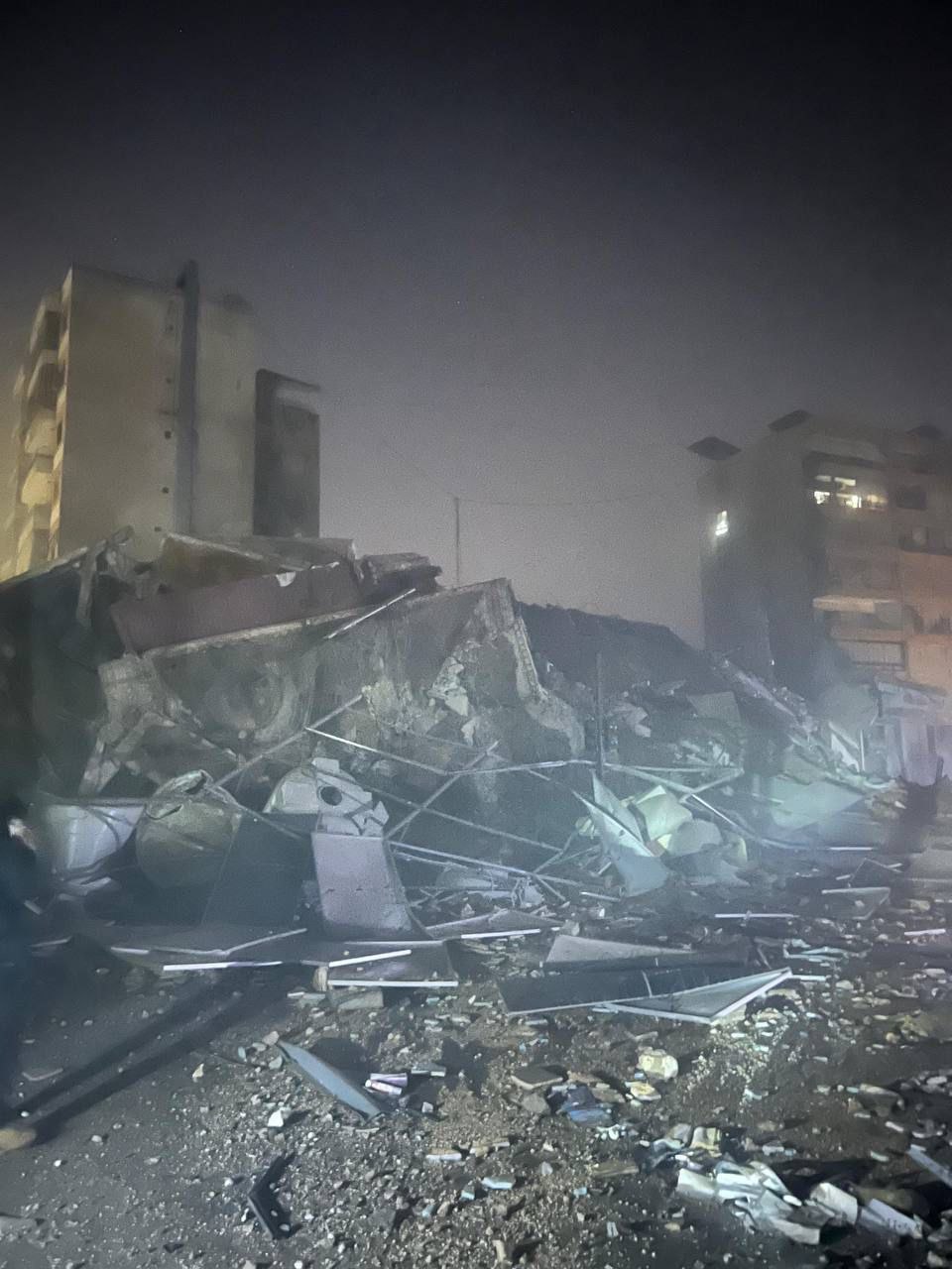 🚨 الغارة الصهيونية استهدفت منطقة أتستراد السيد هادي في الضاحية…