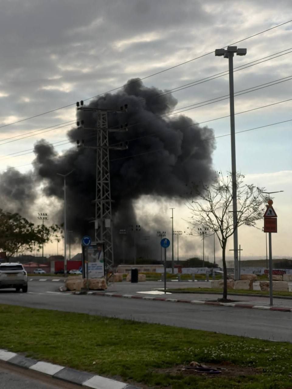 القناة 14 العبرية: سقوط شظايا في 8 مواقع وإصابة 3…