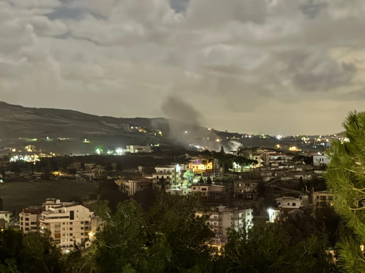 طيران الاحتلال يشن غارة على حي المسلخ في مدينة النبطية…