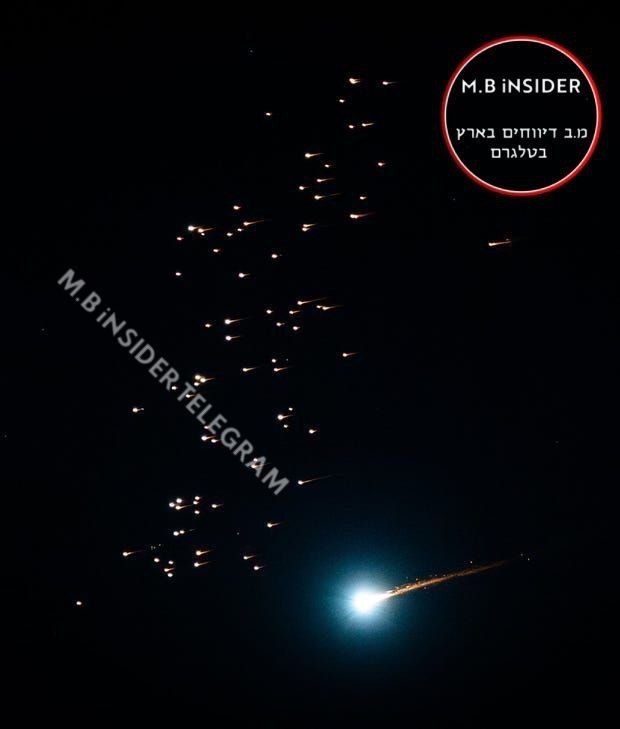 🚨 صاروخ انشطاري إيراني في أجواء وسط فلسطين المحتلة