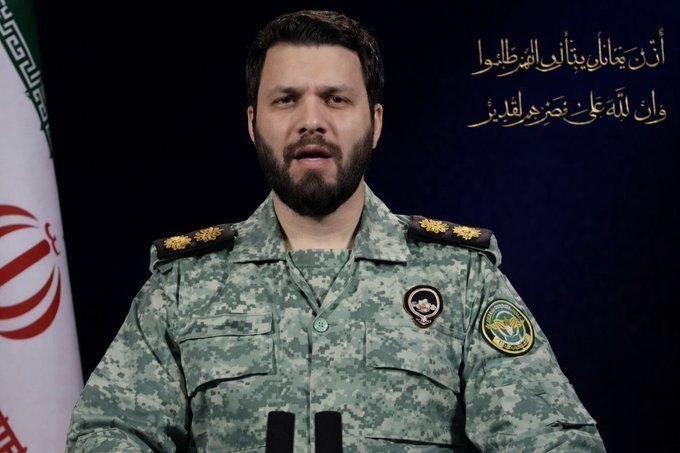 المتحدث باسم مقر خاتم الأنبياء الإيراني، إبراهيم ذو الفقاري:

– ردًا…