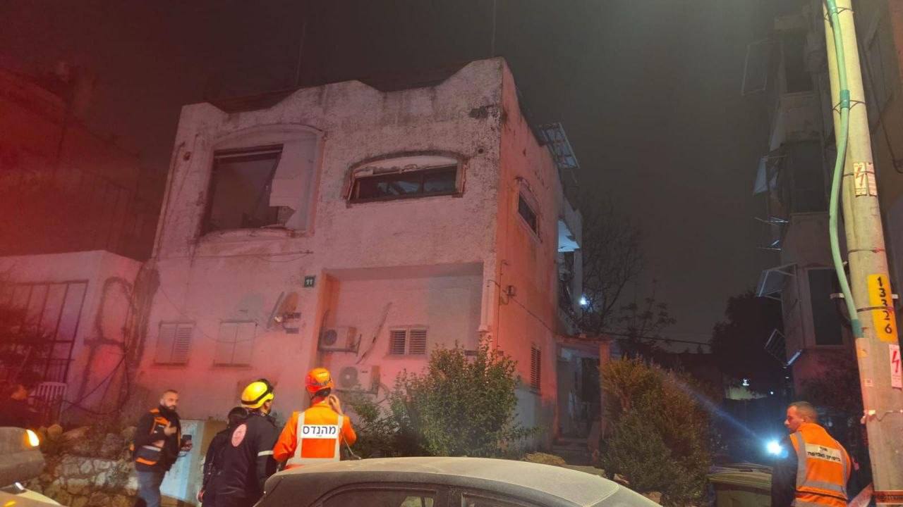 🚨 إصابة مبنى في رمات غان وسط فلسطين المحتلة، جراء…