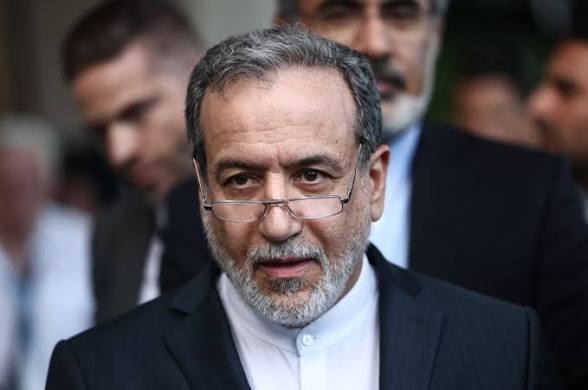 وزير الخارجية الإيراني عباس عراقجي:
– لم نرفض قط الذهاب إلى…