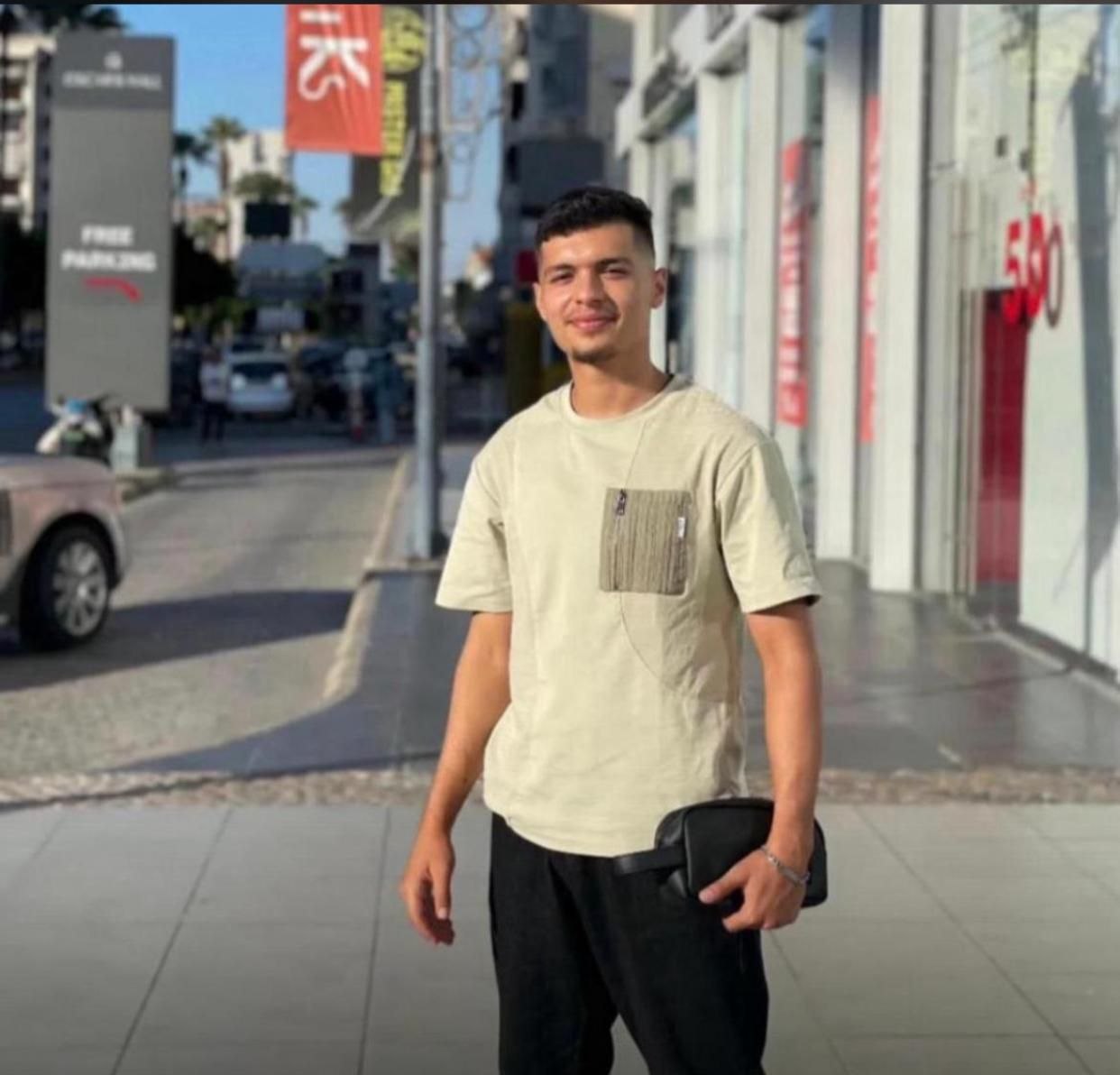 الشاب “علي محمد رفعت أبو حميد”، من أهالي وادي الزينة…