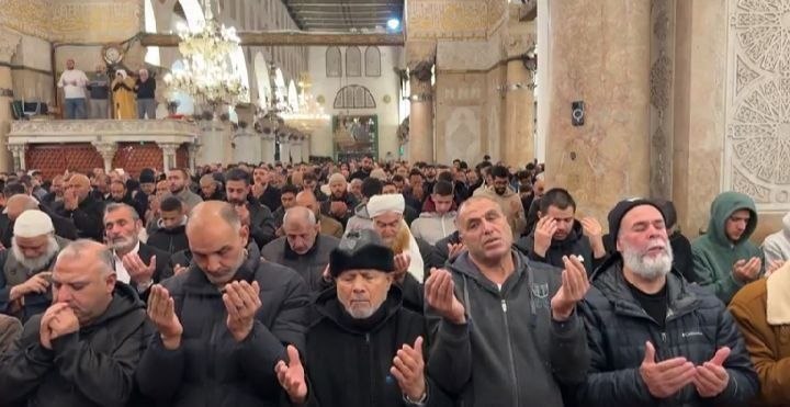 أكثر من 3 آلاف مصلٍ أدوا صلاة الفجر في المسجد…