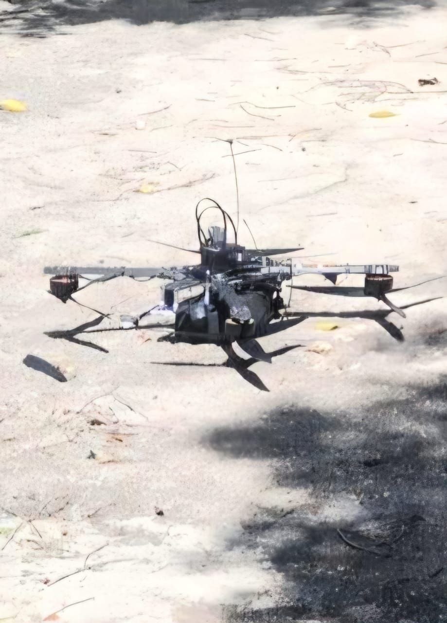 سقوط مُحلّقة إسرائيلية مزوّدة بعبوة ناسفة صغيرة في محيط ثكنة…