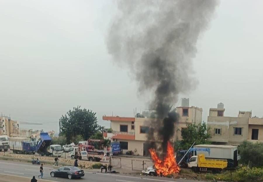 طيران الاحتلال يستهدف سيارة في منطقة السعديّات صباح اليوم