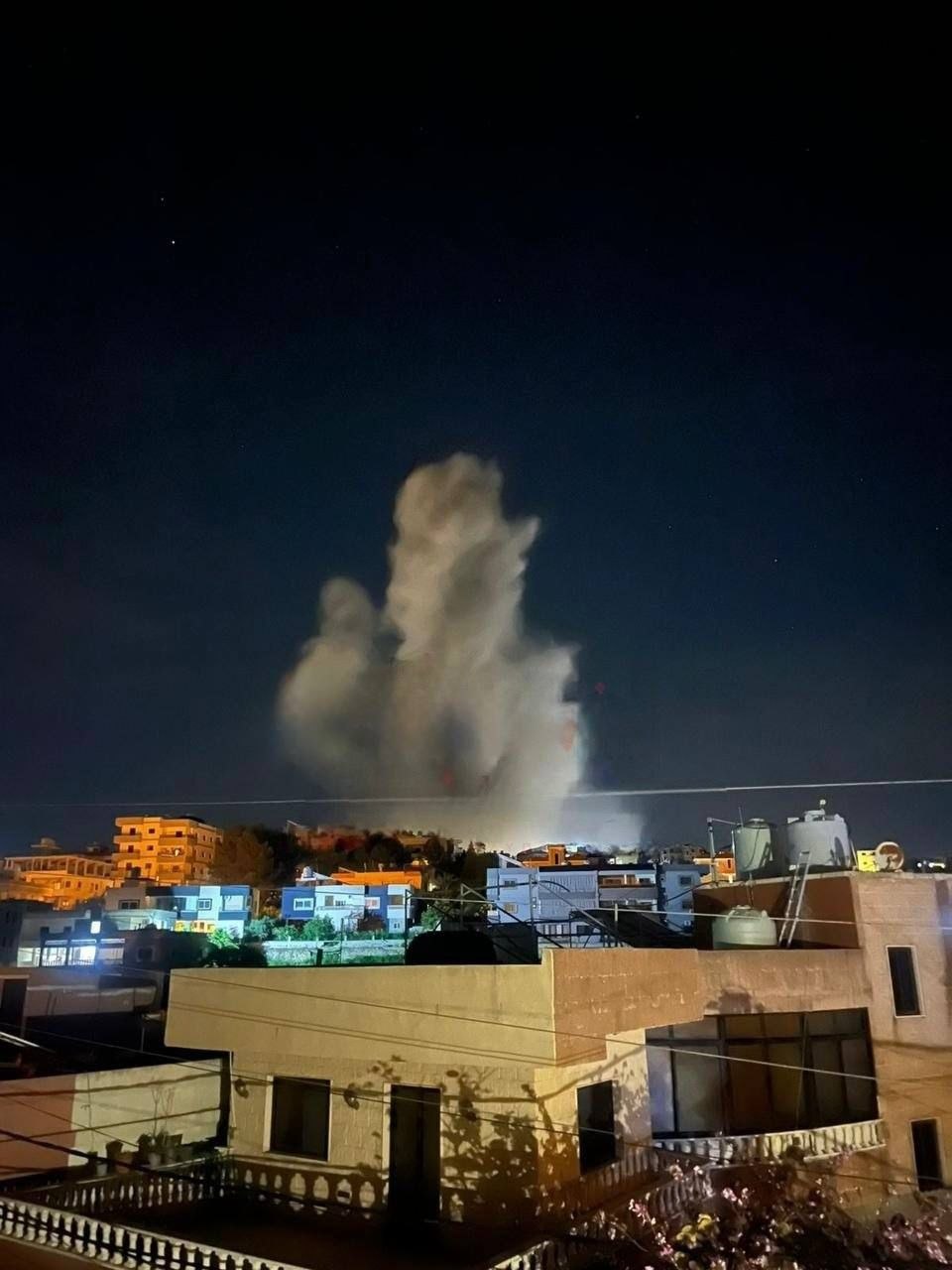 🚨 غارة صهيونية تستهدف الصرفند قضاء صيدا جنوبي لبنان.