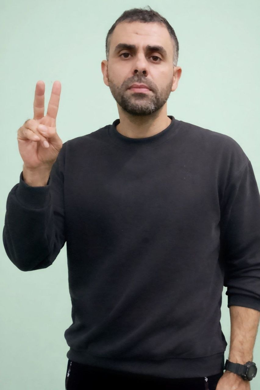 كتائب القسام تنشر أول صورة للناطق باسمها أبو عبيدة خلال…