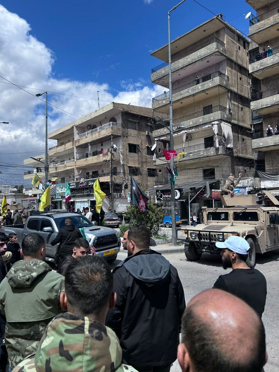 انتشار كثيف للجيش اللبناني أمام مدخل مخيم الجليل في بعلبك…