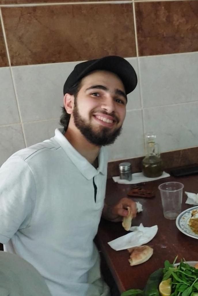 استشهاد الشاب حذيفة غنايمة  في جنوب لبنان، ابن مخيم…