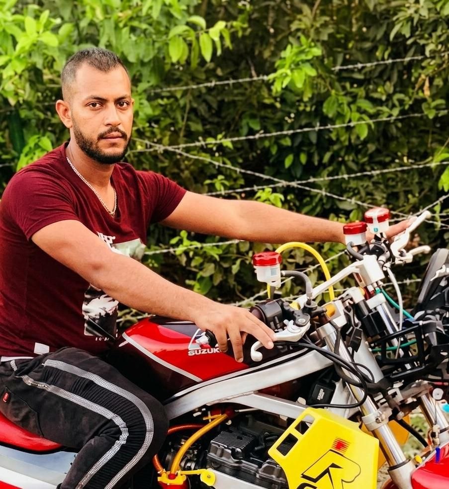 ارتقاء أيمن عاطف دخلول، من مخيم البرج الشمالي، شهيداً على…