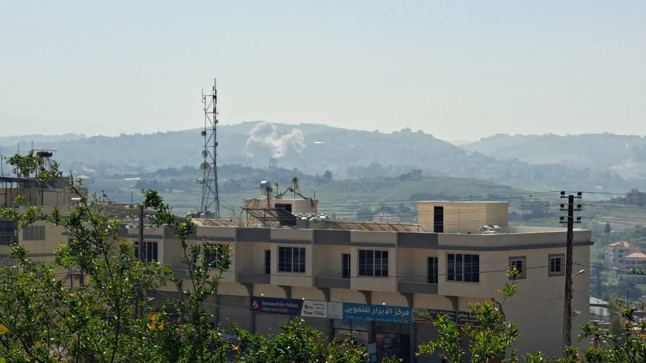 غارة صهيونية على بلدة حاروف قضاء النبطية جنوب لبنان
