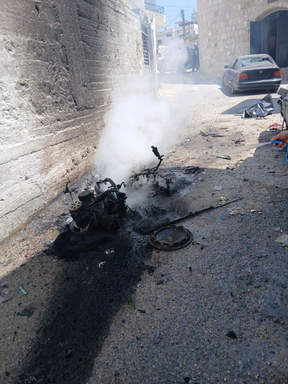 غارة من مسيّرة استهدفت دراجة نارية في بلدة الشهابية جنوب…