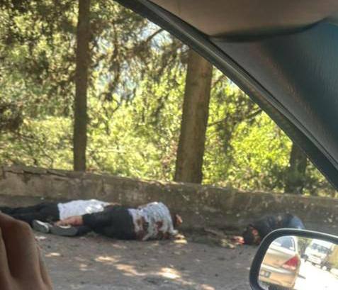 إعلام لبناني: ٣ شهداء باستهداف الاحتلال سيارة على طريق ملتقى…