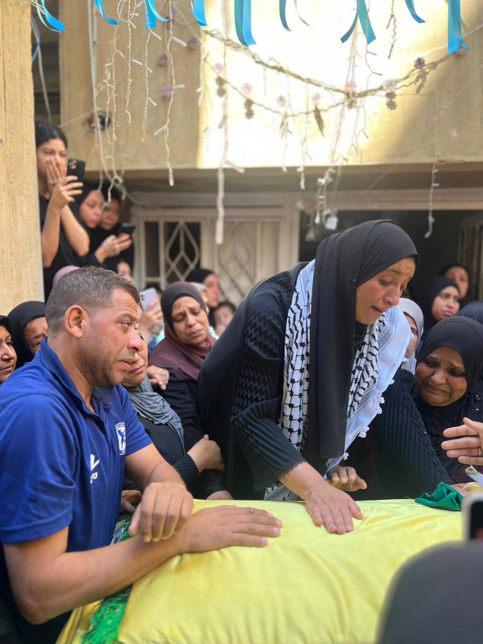 أهالي مخيم البرج الشمالي يستقبلون الشهيد يزن نورس سعيد

استقبل أهالي…
