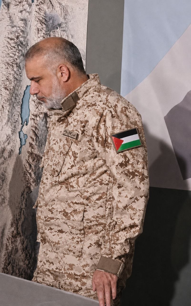 استشهاد القائد في كتائب القسام محمد عودة، برفقة زوجته وأبنائه،…