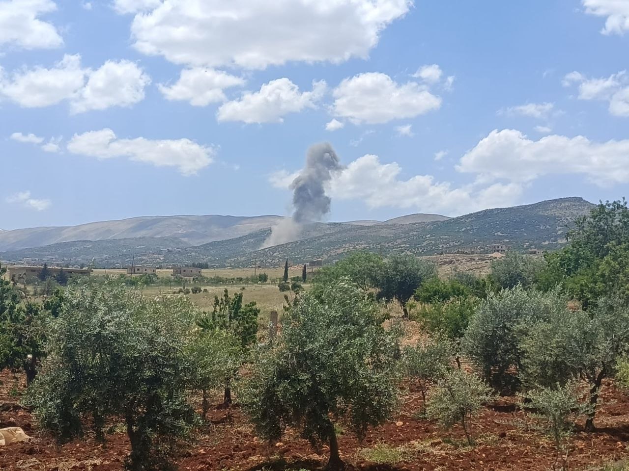 طيران الاحتلال يشن غارة على جرد بوداي بالبقاع شرقي لبنان