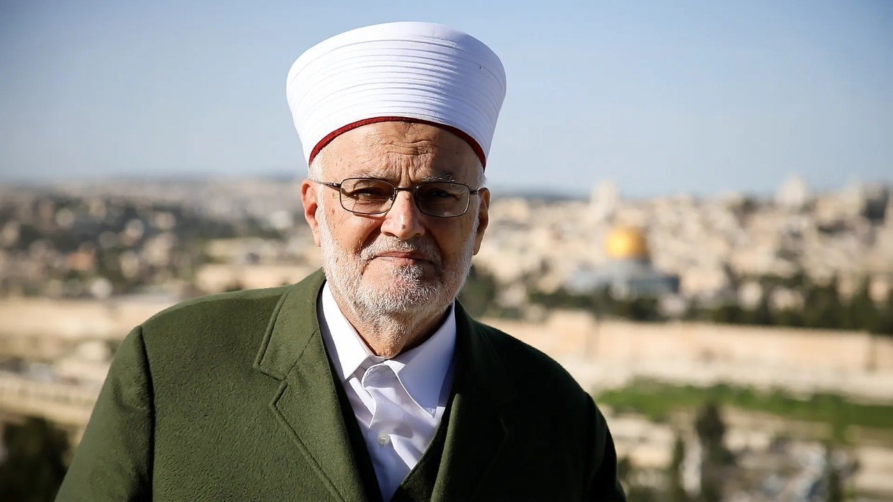 الشيخ عكرمة صبري خطيب المسجد الأقصى: 

نحذر من مخاطر مشروع…
