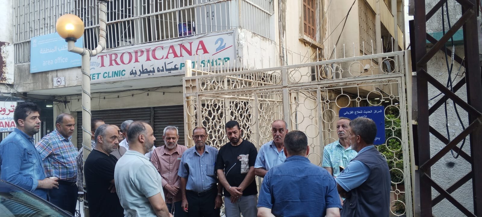 الفصائل الفلسطينية تغلق مكتب الأونروا في طرابلس احتجاجاً على حرمان…