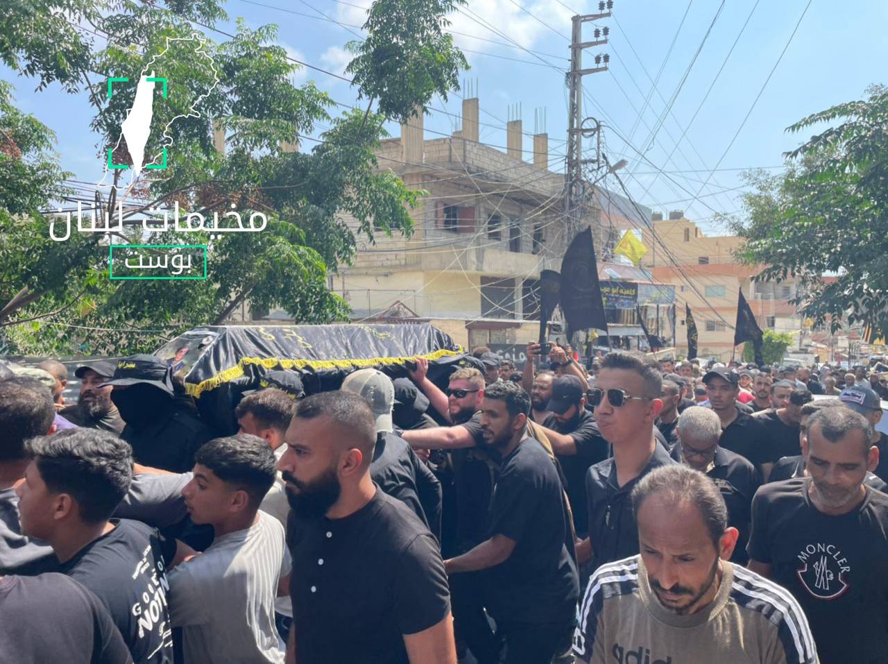 مشاهد من  تشييع الشهيد صهيب احمد رحيل في مخيم…