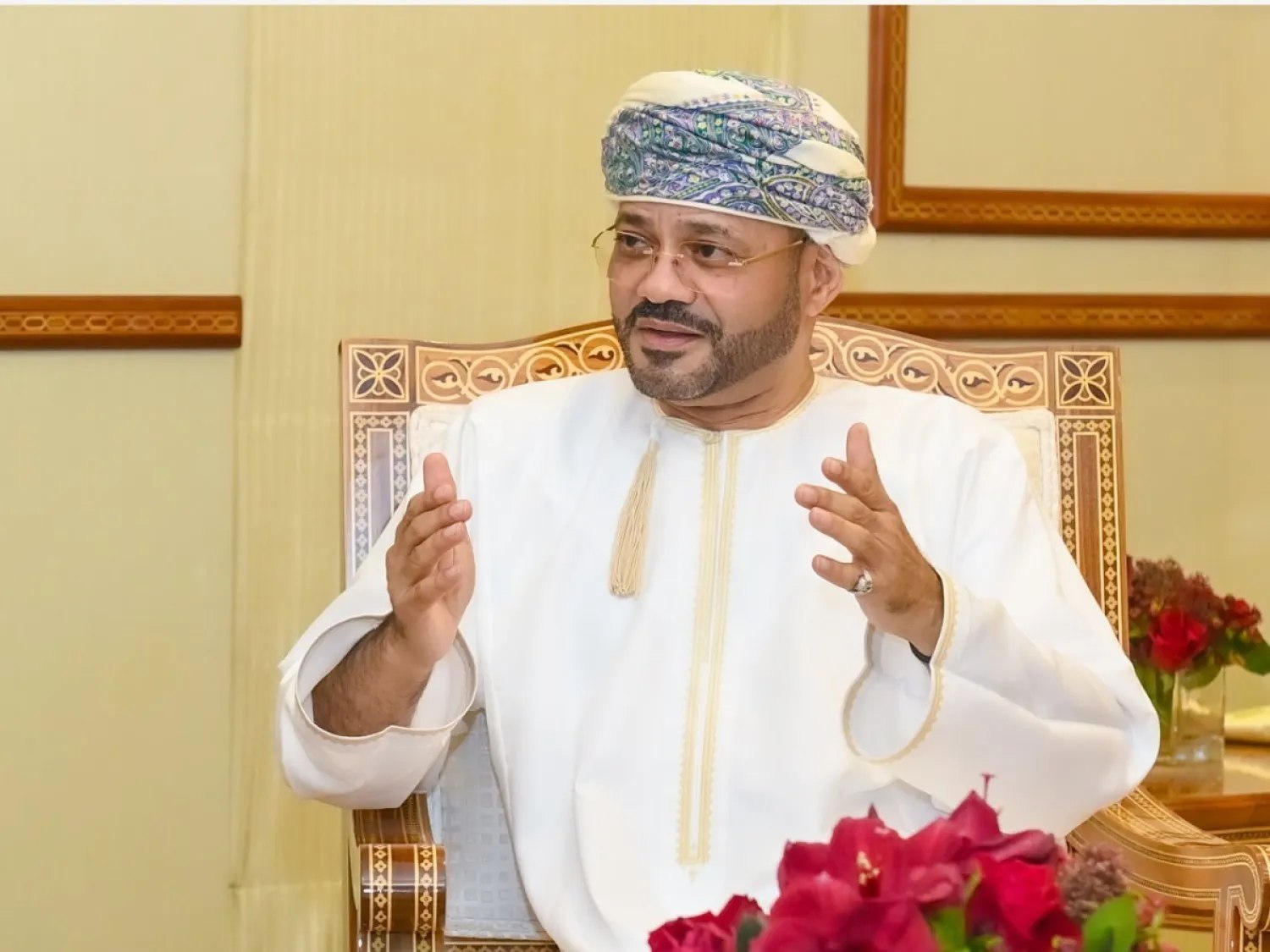 وزير الخارجية العُماني، بدر بن حمد البوسعيدي:📌تجري حاليا مناقشات معقدة…