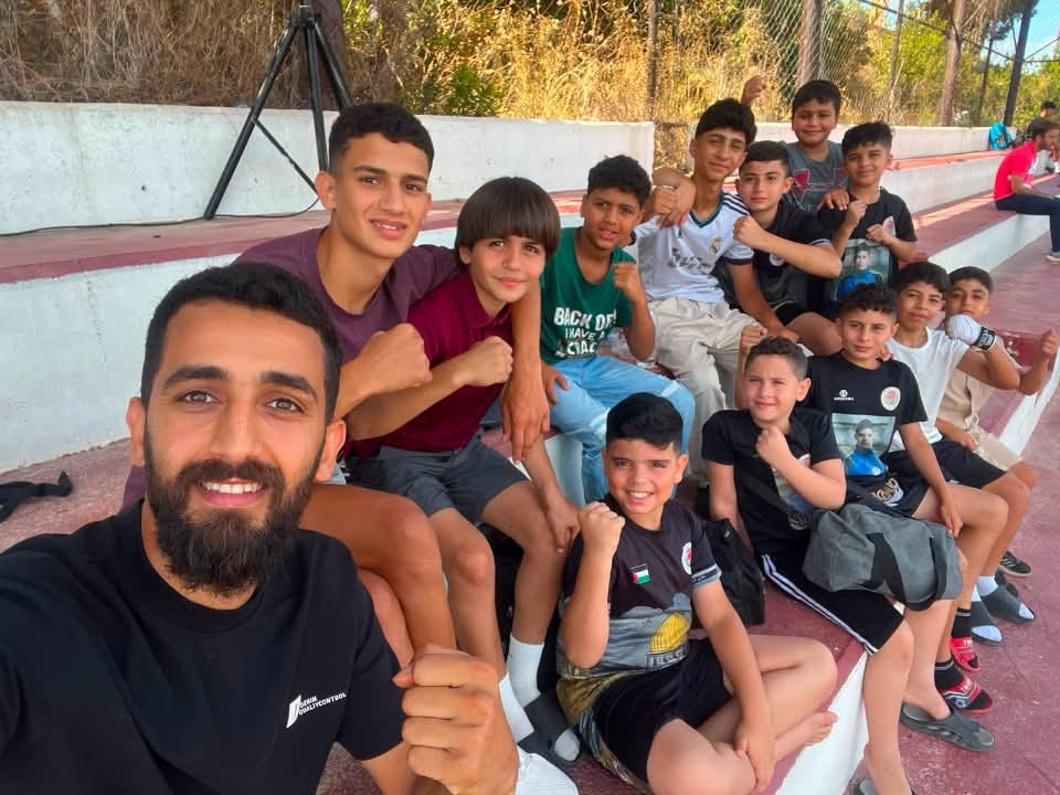 اليوم، يحمل أبطال نادي النضال الفلسطيني اسم مخيم البداوي وفلسطين…