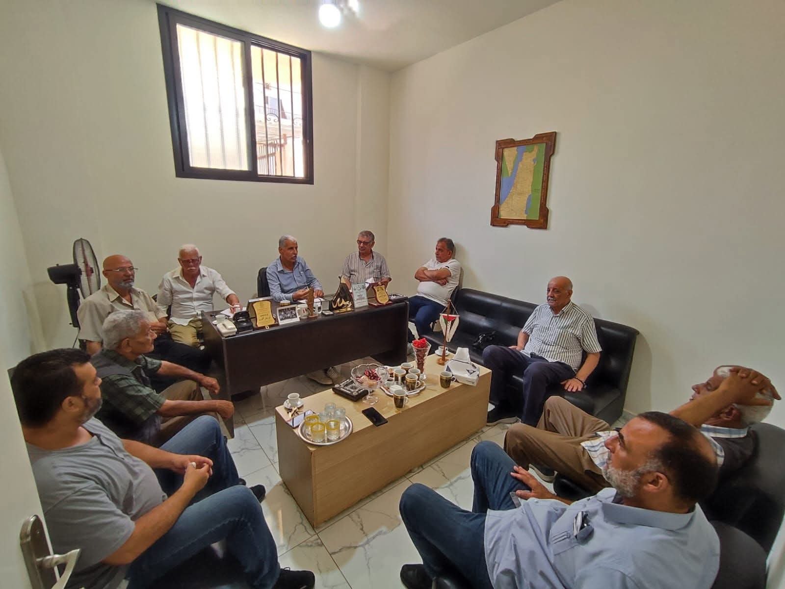 طالبت لجنة منطقة الشمال للجان الشعبية الفلسطينية وكالة الأونروا بالتراجع…