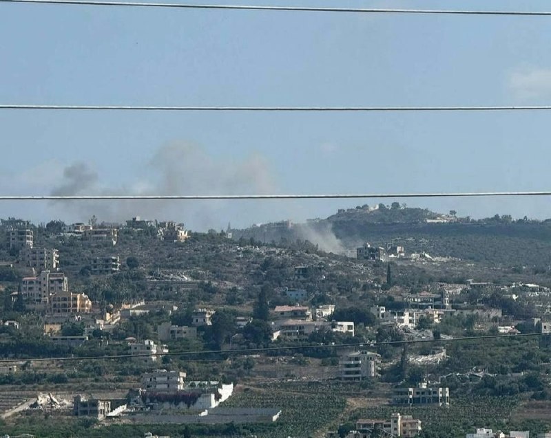 مدفعية الاحتلال تقصف بلدة المنصوري، جنوب لبنان.
