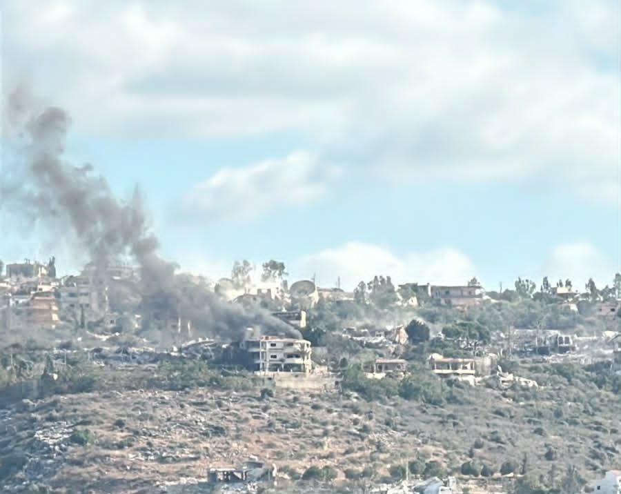 جيش الاحتلال يحرق المنازل في بلدة المنصوري قضاء صور جنوبي…