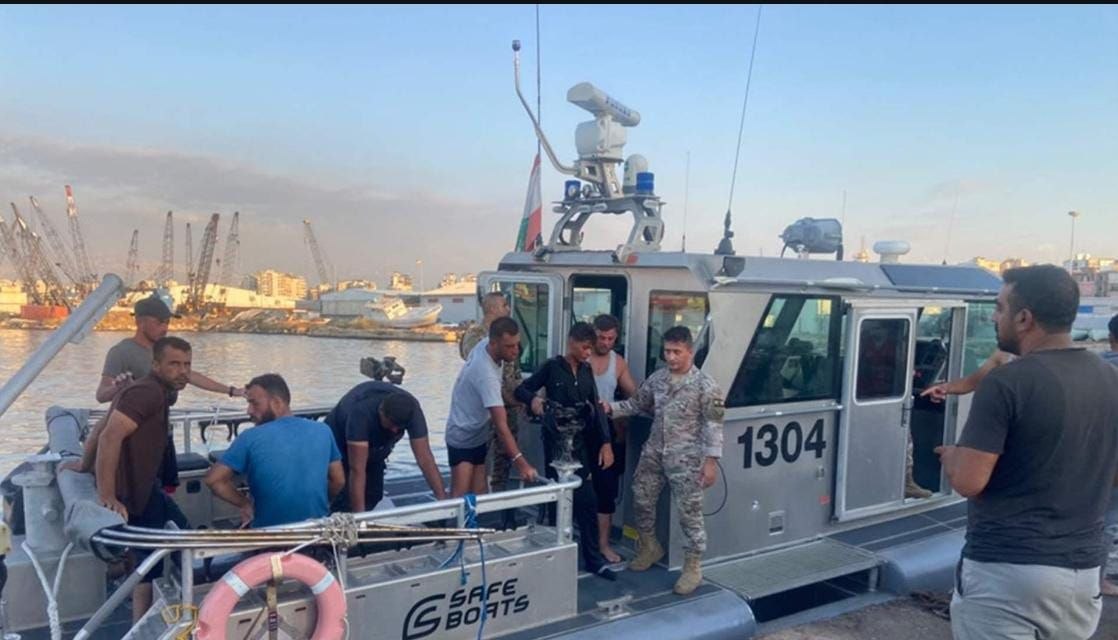 أنقذت القوات البحرية في الجيش اللبناني ٢١ شخصًا أثناء محاولة…