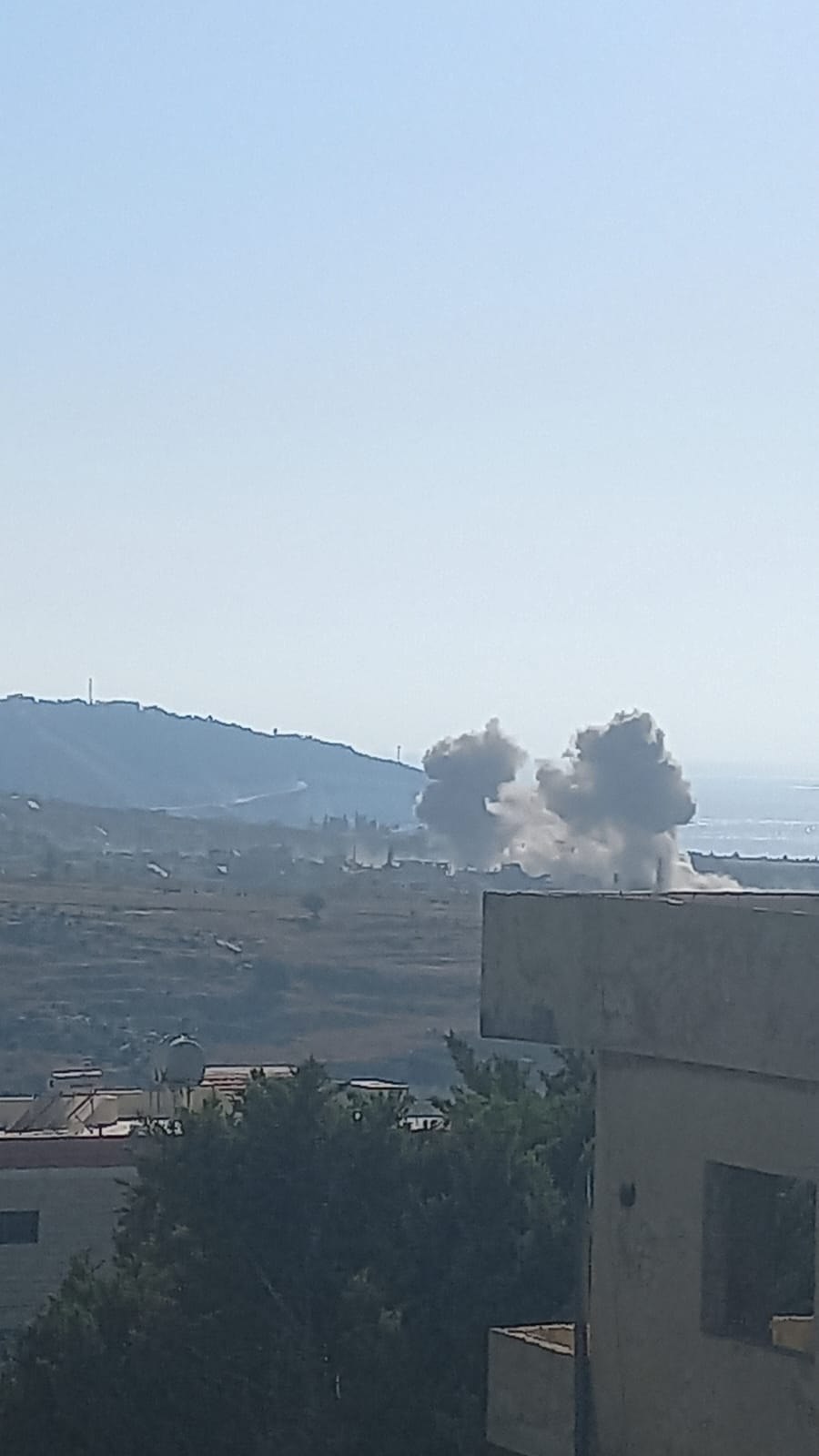 طيران الاحتلال يشن غارة على بلدة المنصوري جنوبي لبنان