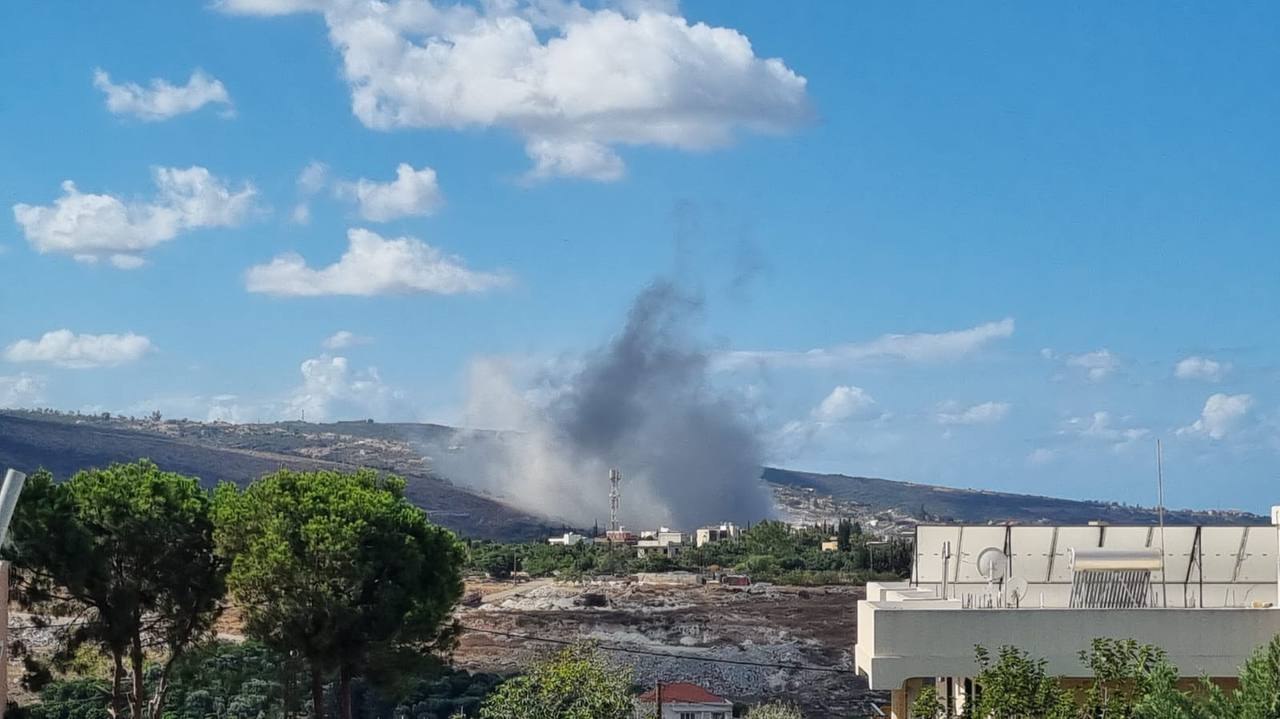 طيران الاحتلال يشن غارة على بلدة المنصوري جنوبي لبنان