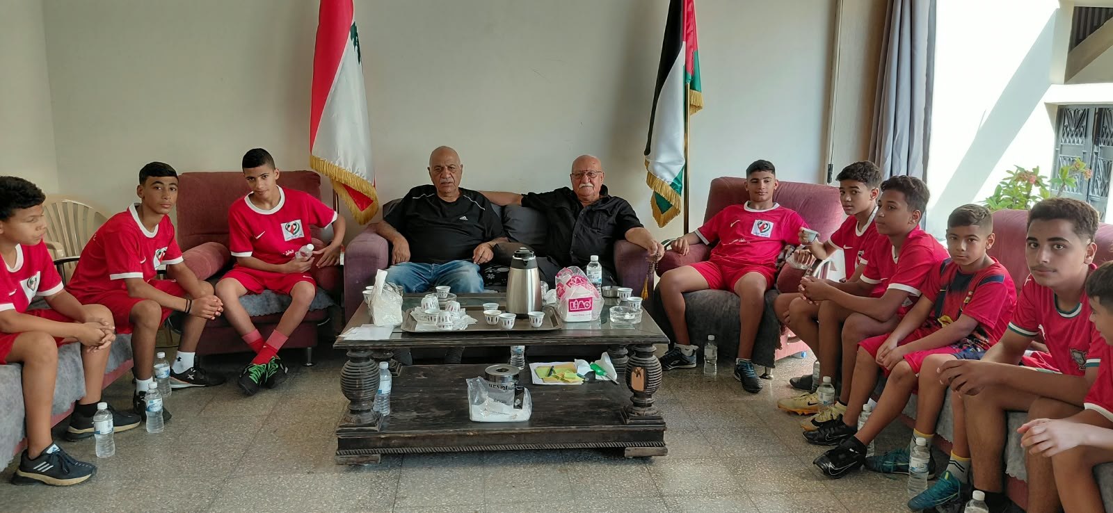 زار وفد من لجنة الأسير يحيى سكاف، مقر اللجنة الشعبية…